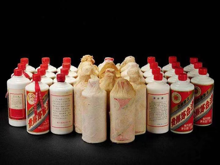 蒸湘日照岚山回收酒价格哪里回收(附近上门回收茅台酒）?